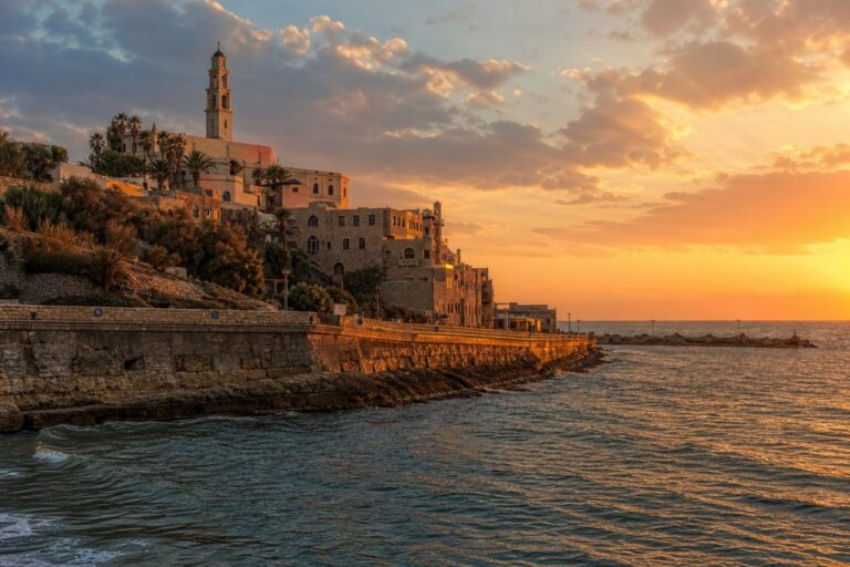 מנעולן ביפו – נוף Jaffa | המנעולן הצדיק